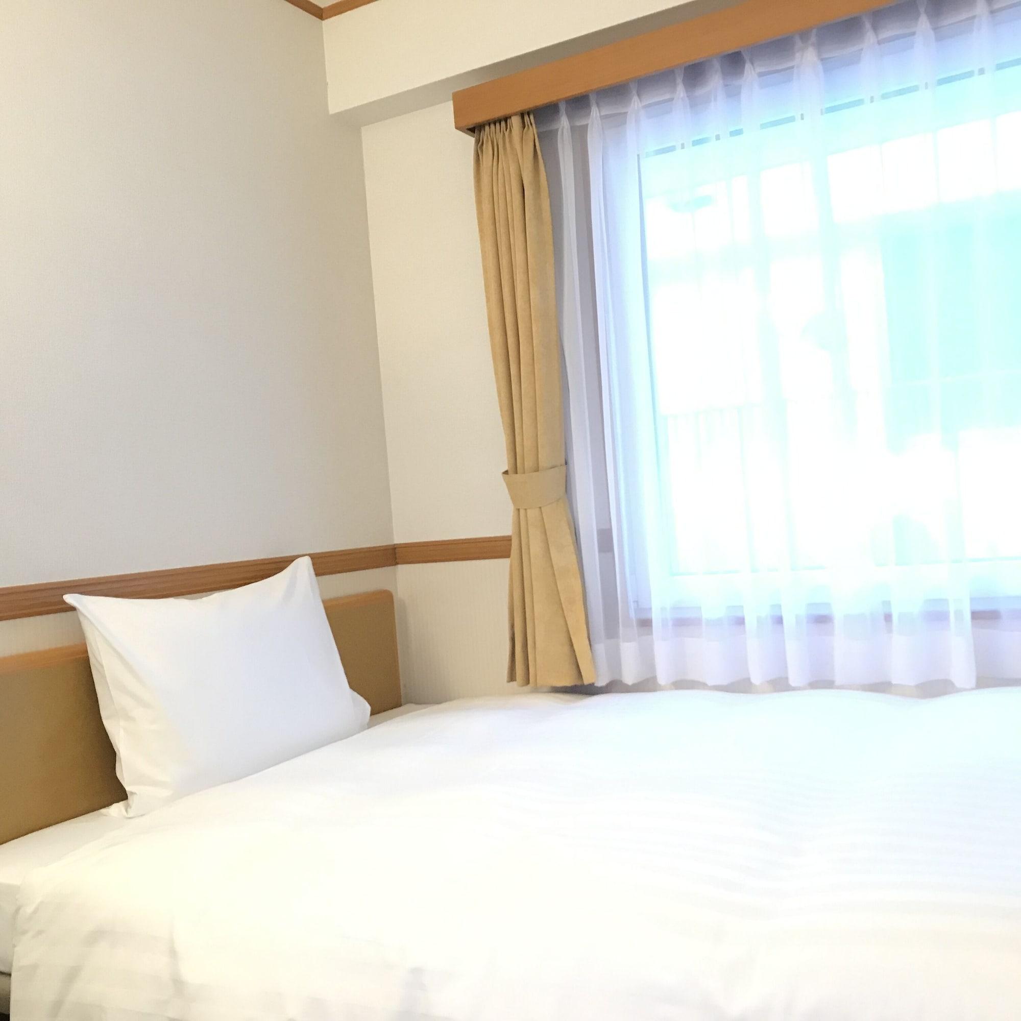 Toyoko Inn Yokohama Tsurumi Eki Higashi Guchi מראה חיצוני תמונה