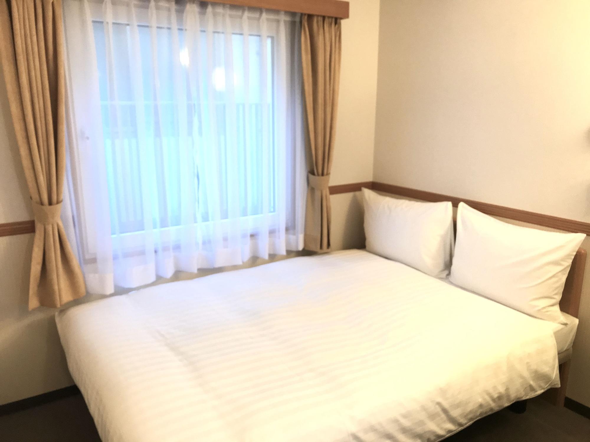 Toyoko Inn Yokohama Tsurumi Eki Higashi Guchi מראה חיצוני תמונה