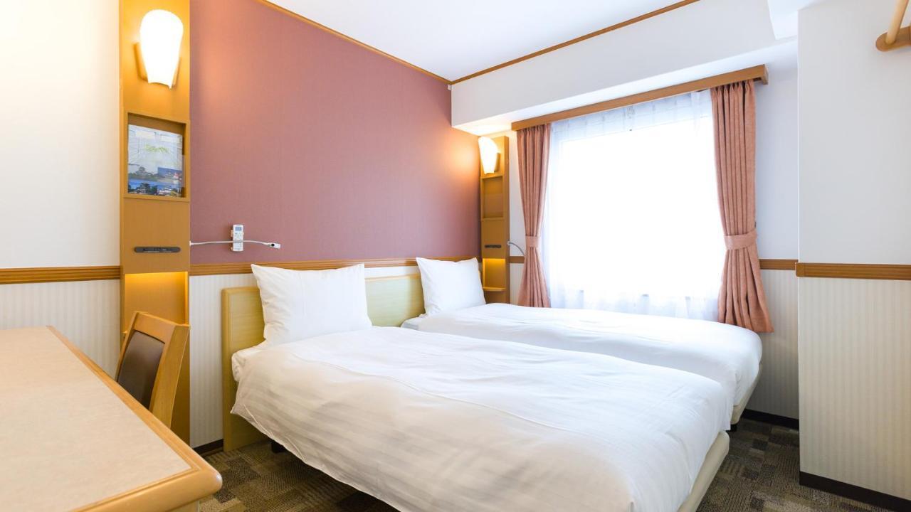 Toyoko Inn Yokohama Tsurumi Eki Higashi Guchi מראה חיצוני תמונה