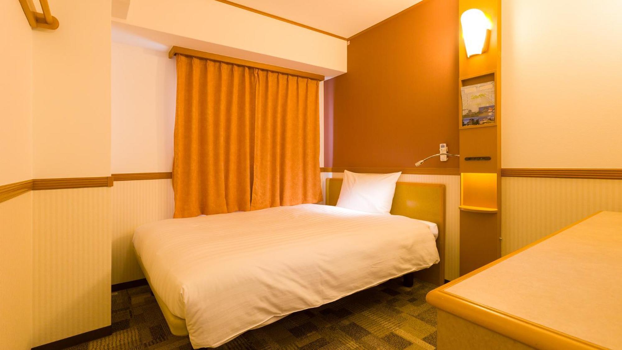 Toyoko Inn Yokohama Tsurumi Eki Higashi Guchi חדר תמונה