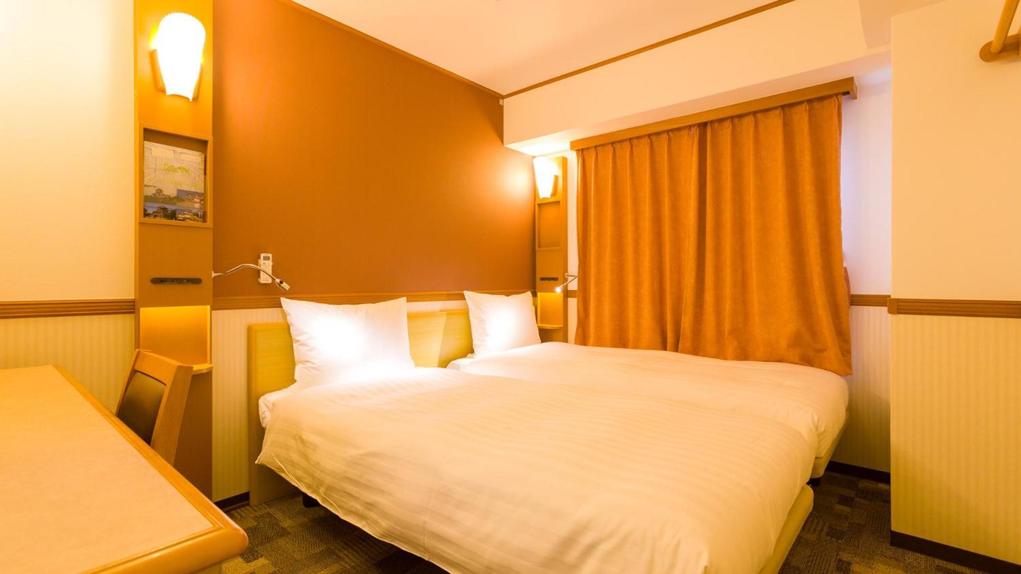 Toyoko Inn Yokohama Tsurumi Eki Higashi Guchi חדר תמונה