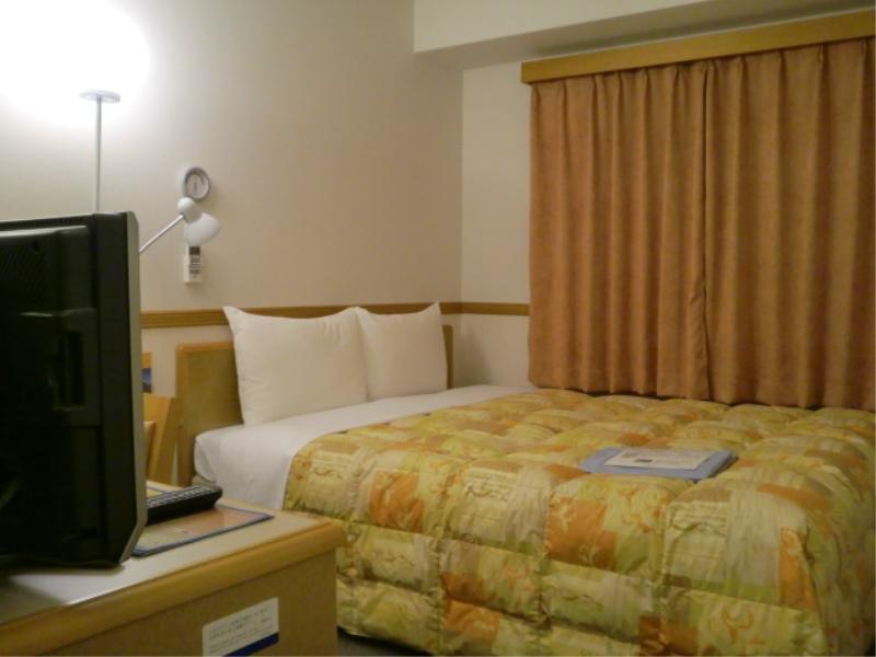 Toyoko Inn Yokohama Tsurumi Eki Higashi Guchi מראה חיצוני תמונה